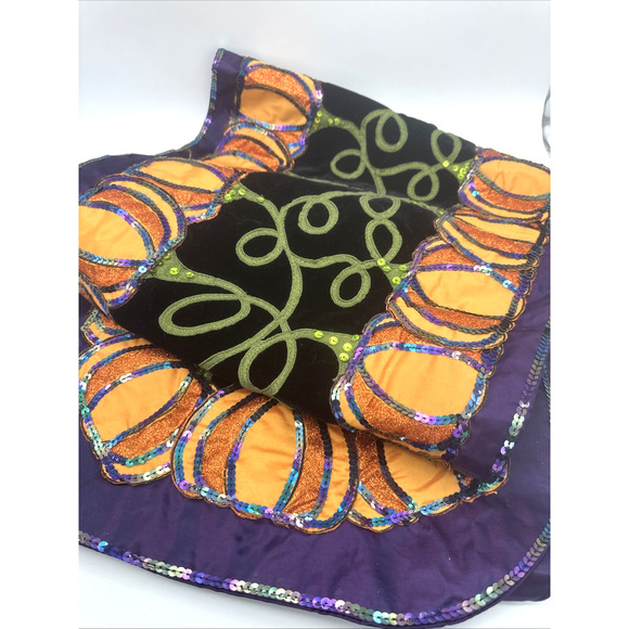 Beautiful Sequin Pumpkin Table Runner - Picture 1 of 3